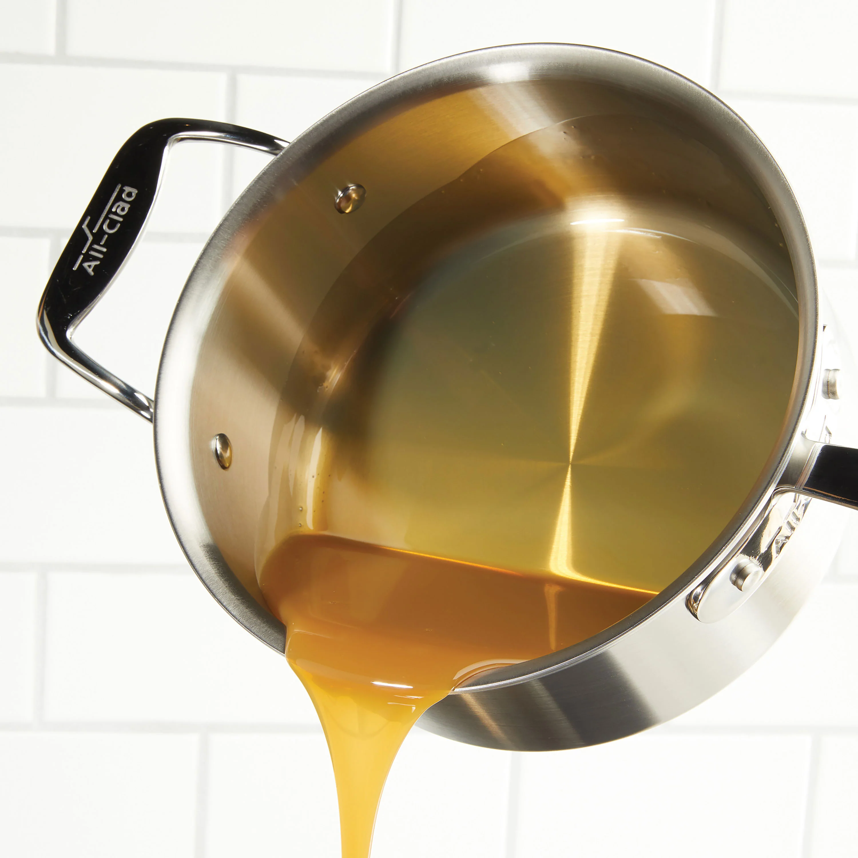 All-Clad d5 Brushed Stainless 4-quart Saucepan with Loop Handle - Image 6