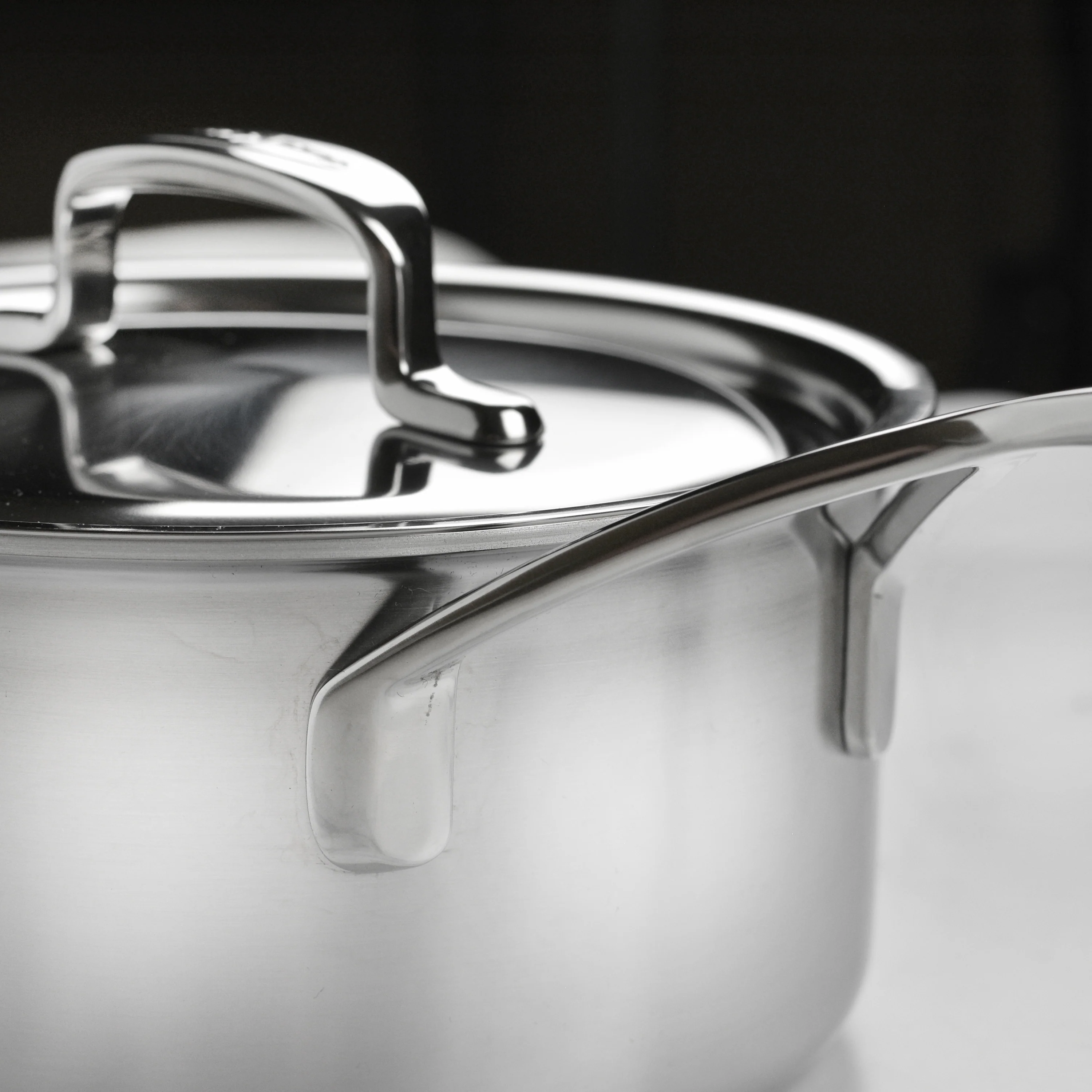 Demeyere 5-Plus 2.3-quart Stainless Steel Saucepan - Image 4