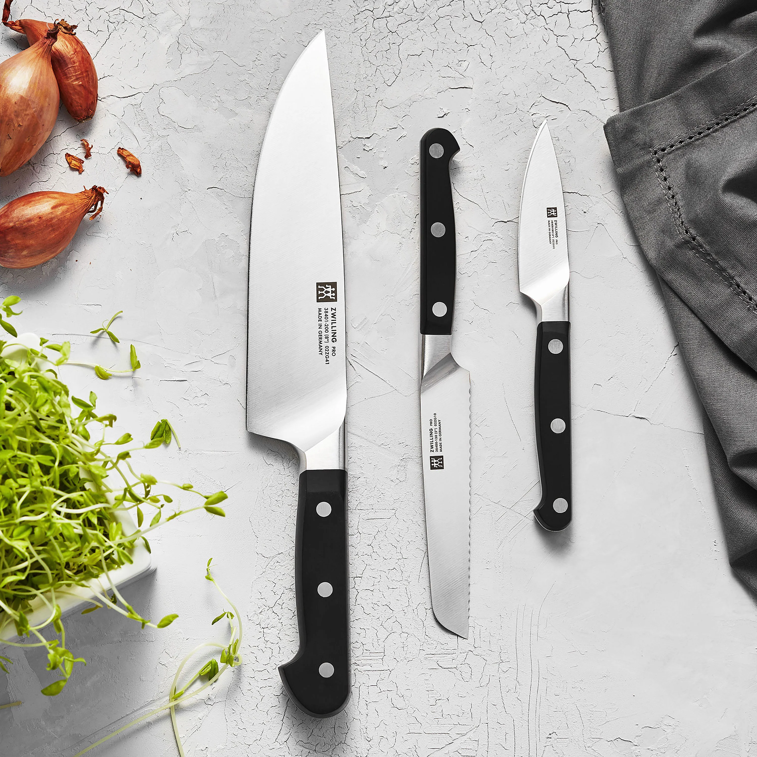 Zwilling Pro 3" Straight Paring Knife - Image 6