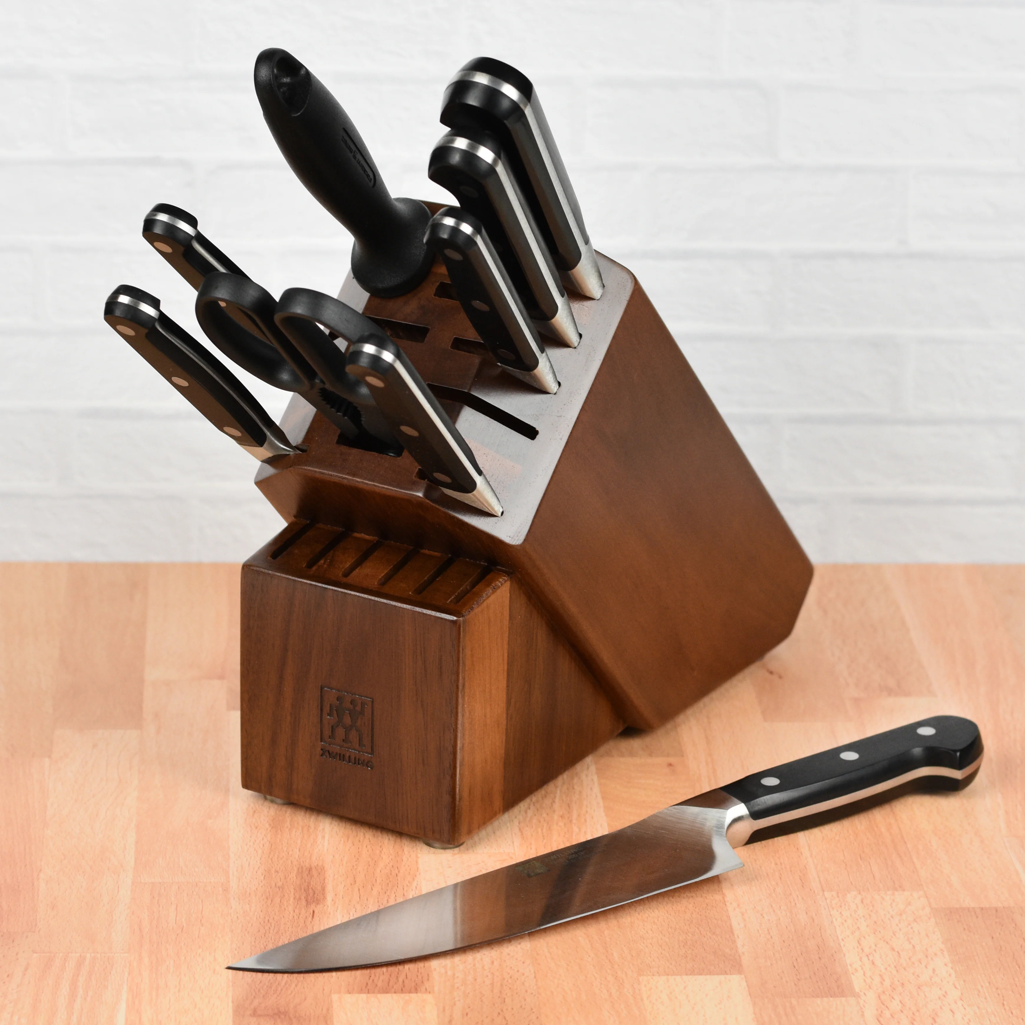 Zwilling Pro 3" Straight Paring Knife - Image 7